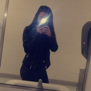 Meet your Posher, Lizzy